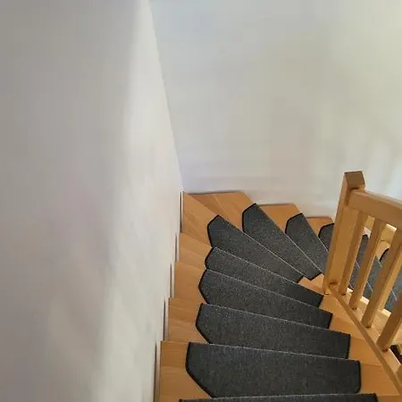 Schoene Maisonette Dueren 公寓 *